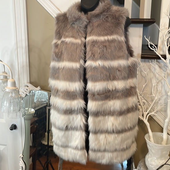IFYKYK Forever 21 Does Amazing Faux Fur. SOFT, STRIPED & Stunning!!! - Picture 9 of 14